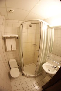 Shower Room Hotel Cabin, Reykjavik, Iceland © Food and Drink Glasgow Blog
