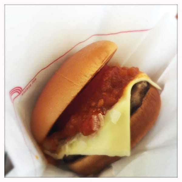 mos_burger_japan_cheeseburger