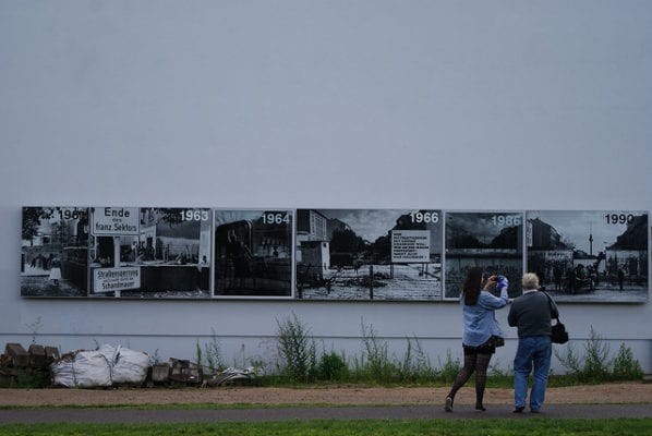 Berlin Wall photo gallery