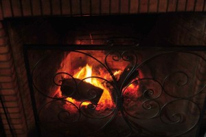 carfraemill roaring fireplace