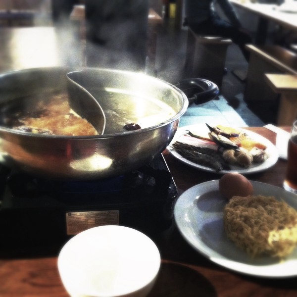 Hot pot and ingredients, Chukoku / Feast World Buffet, © Food and Drink Glasgow blog