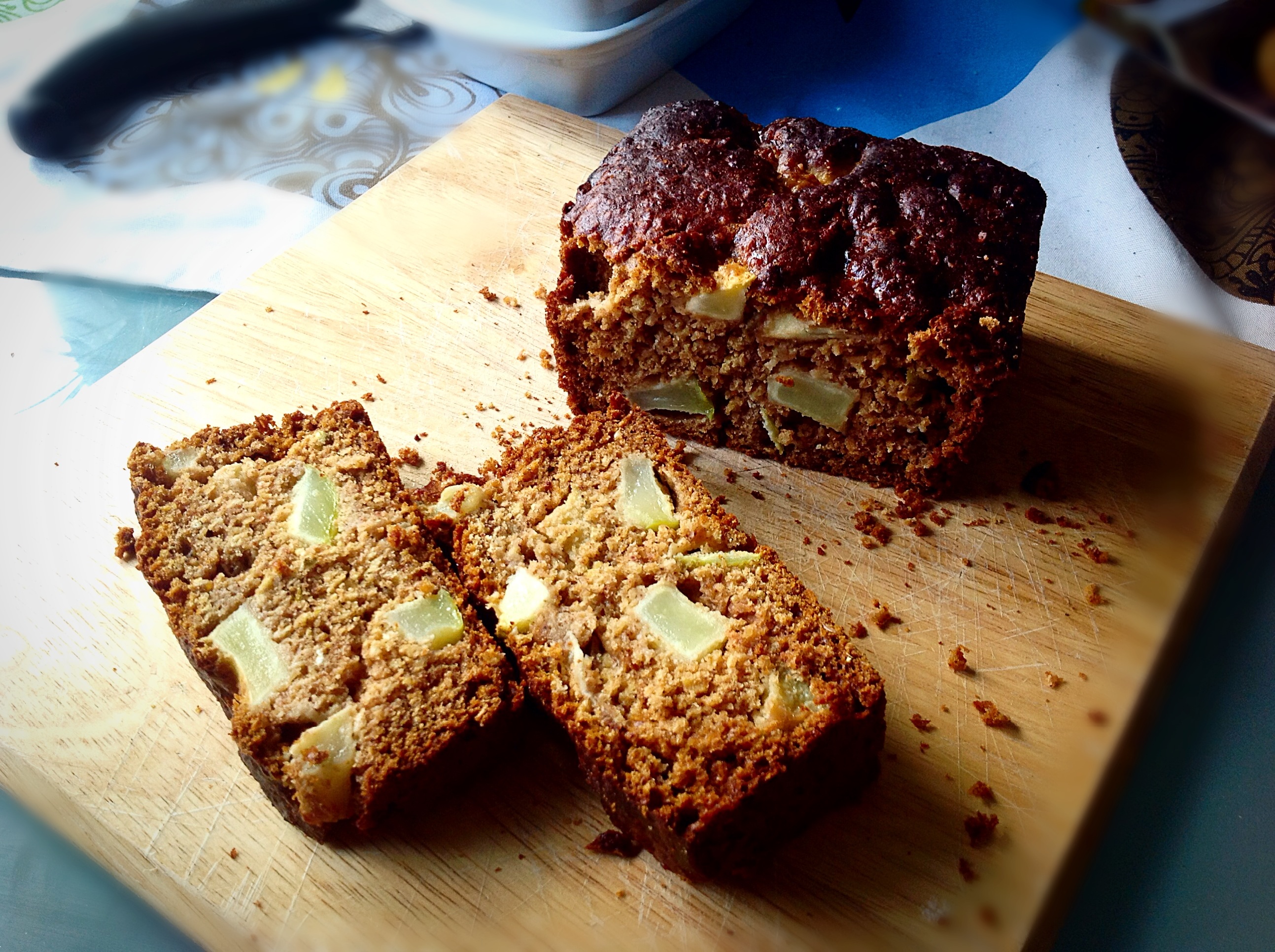 Spiced apple and oat spiced loaf