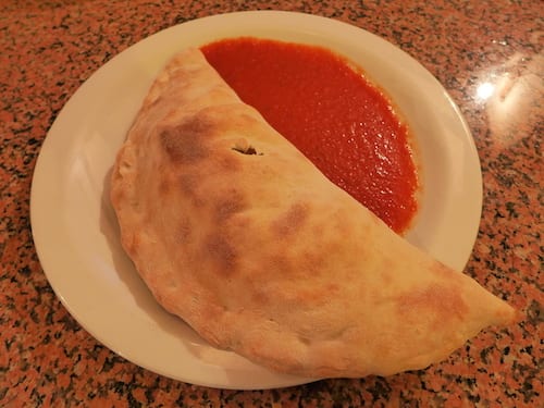 glasgow foodie explorers food travel blog La_Piazza_York_Calzone