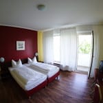 Hotel_alecsa_Olympiastadion_Berlin_bedroom