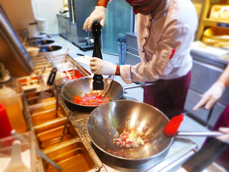 Vapiano chefs cooking 2