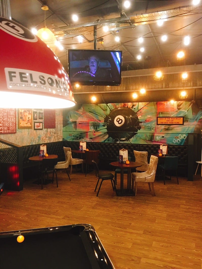 Felson’s Glasgow cocktail lounge and pool bar