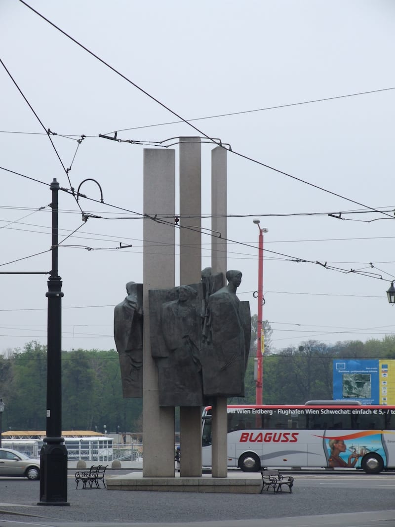 Ľudovít Velislav Štúr bratislava travel statues