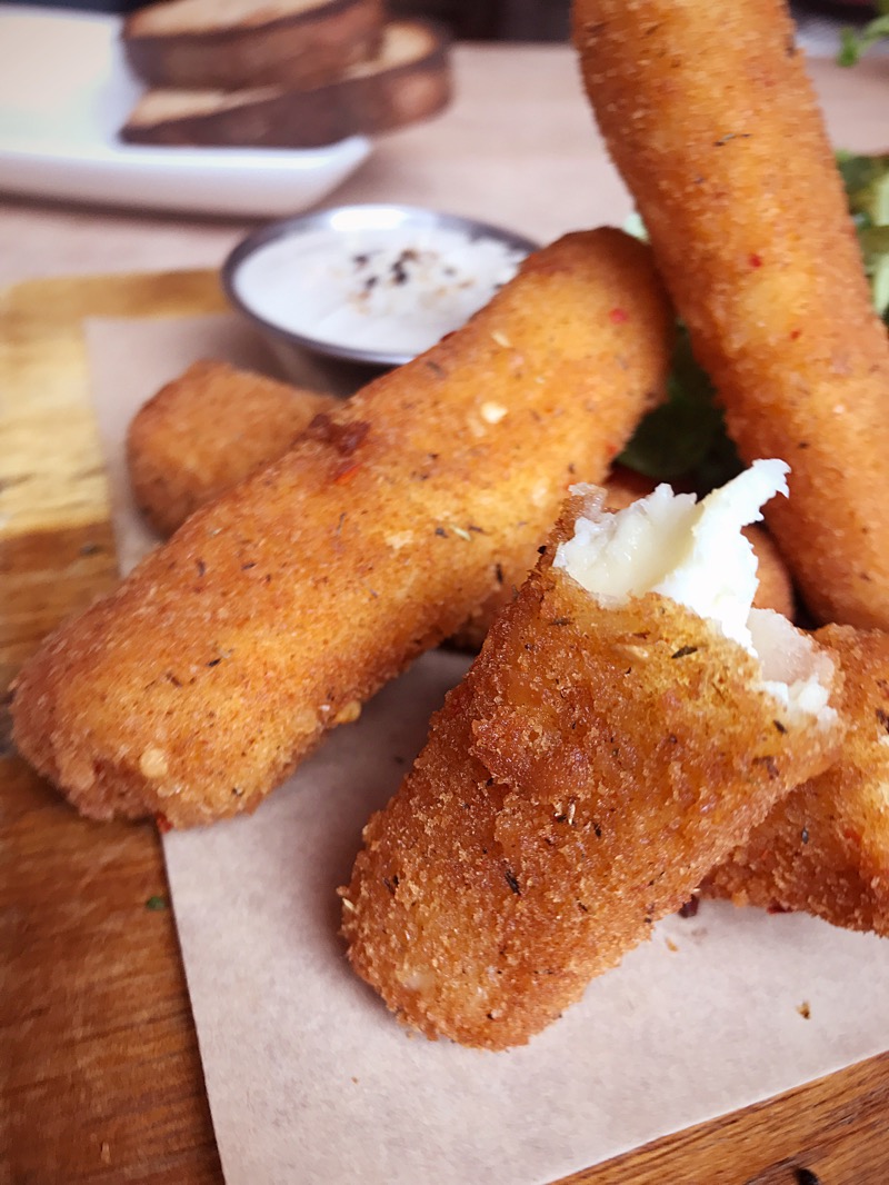 Villager bar food cocktails Edinburgh