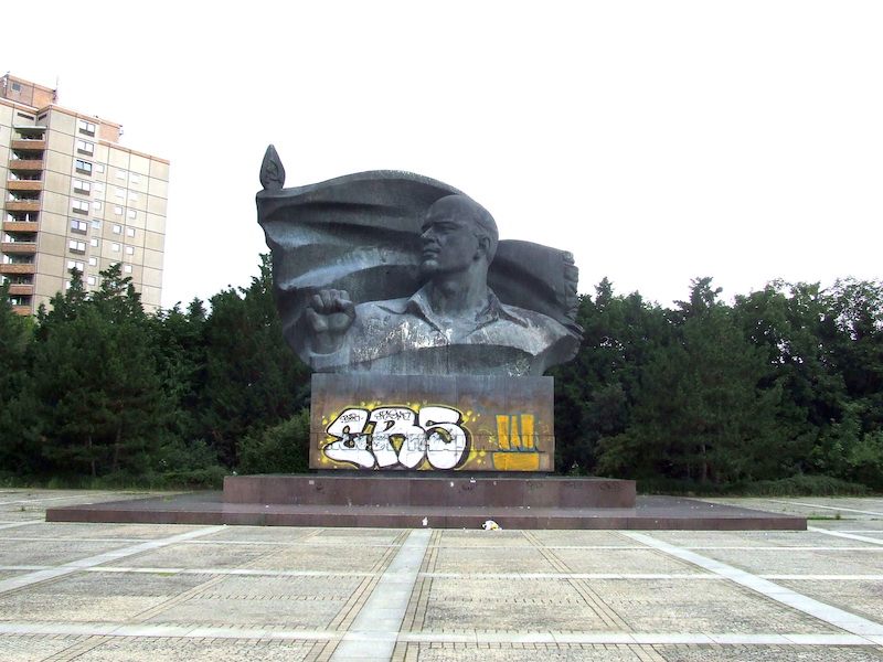 ernst thalmann monument berlin