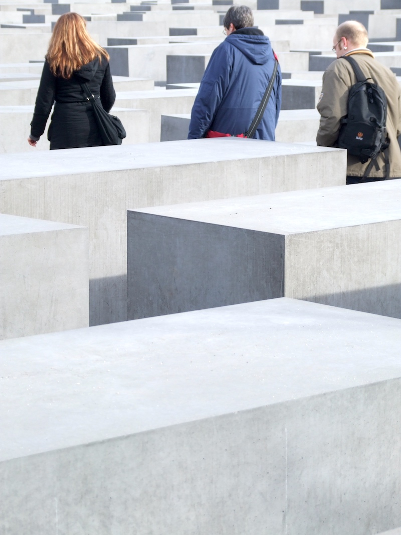 holocaust memorial to the murdered jews of europe berlin