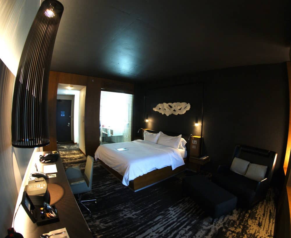 Le Germain Hotel Toronto Mercer bedroom