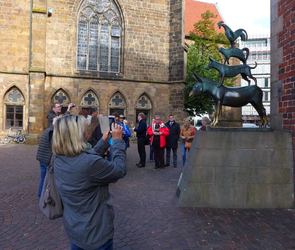 bremen town musicians statue