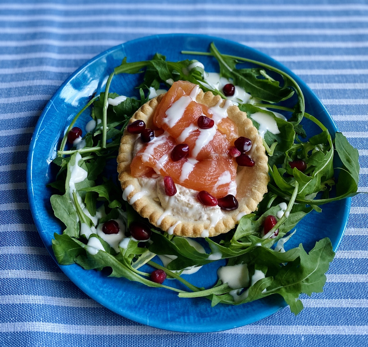 Smoked Salmon Salad Red Onion at Home with Itison