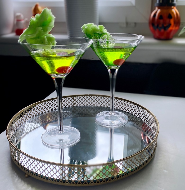 halloween vodka midouri martini spooktini image 3