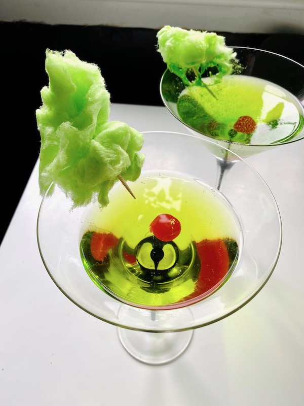 Recipe : Spooktini Cocktail for Halloween • Foodie Explorers