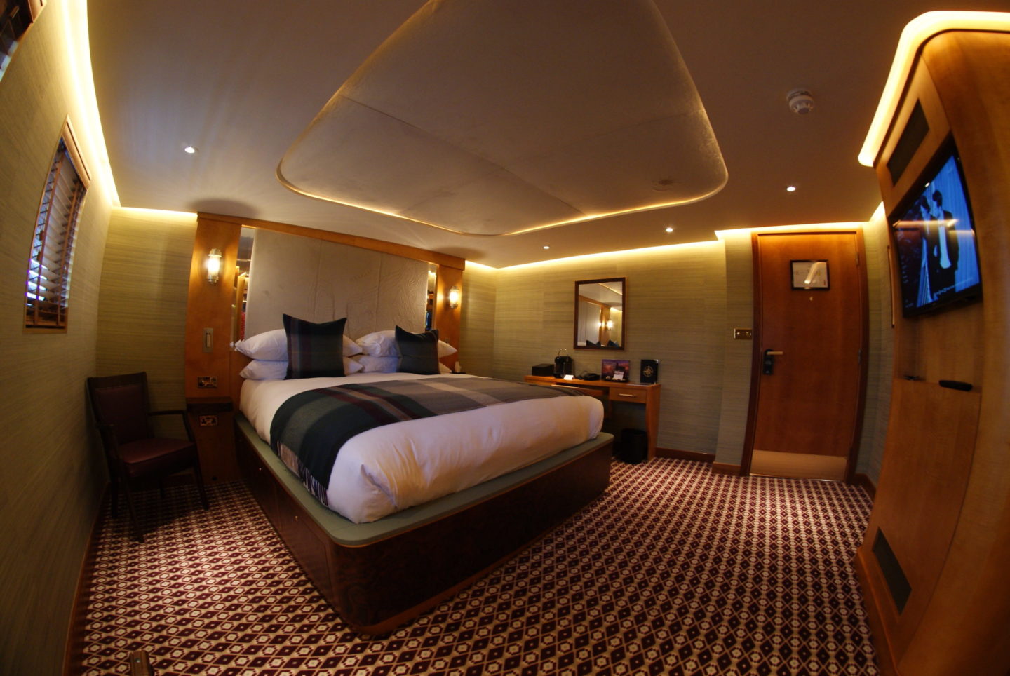 fingal leith luxury floating hotel cabin