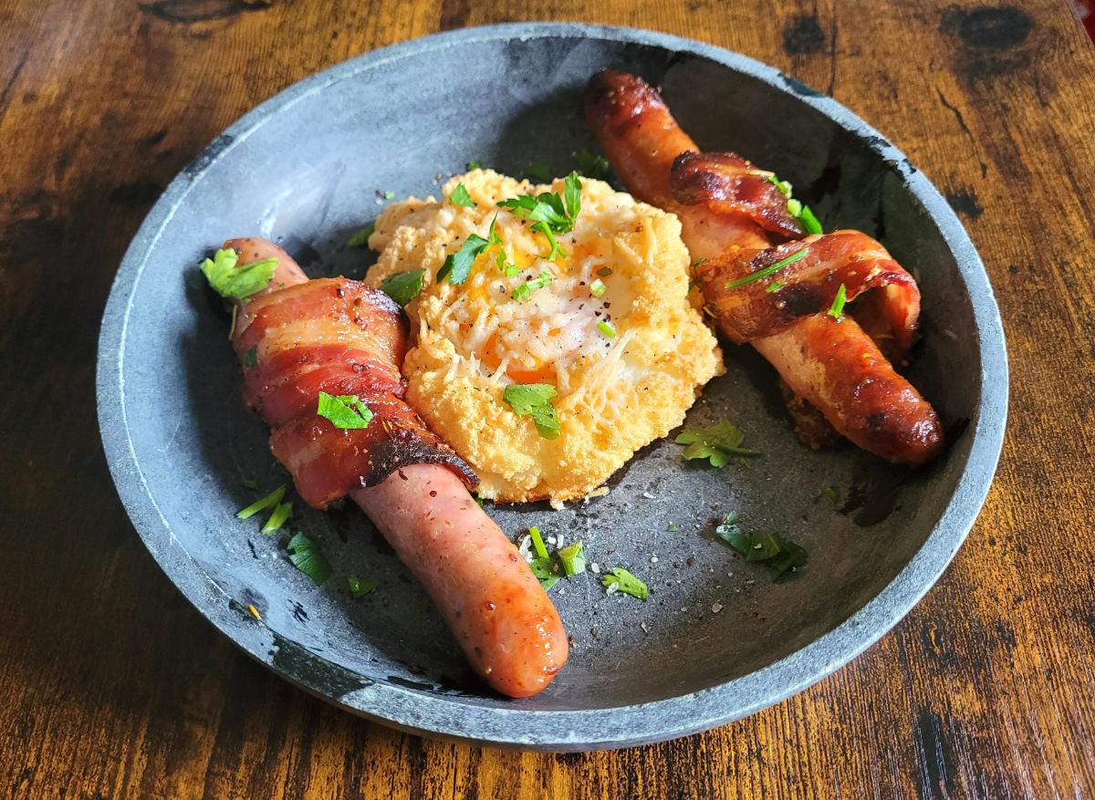 cloud-eggs-recipe-boxing-day-brunch-side-view