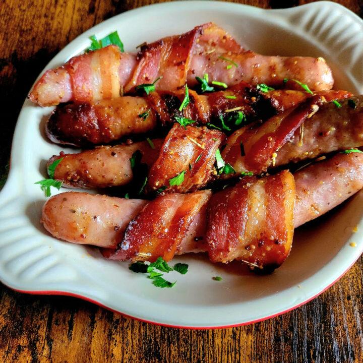 Easiest Pigs in blankets recipe • Foodie Explorers