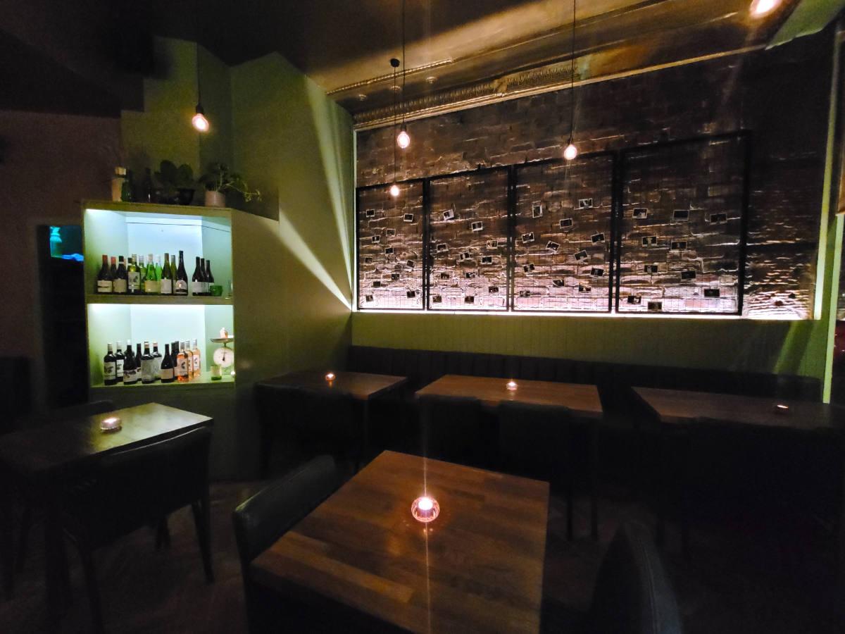 Inside Lunar, 72 Nithsdale Road, Strathbungo, Glasgow