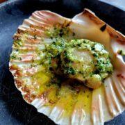 baked garlic and herb butter scallops