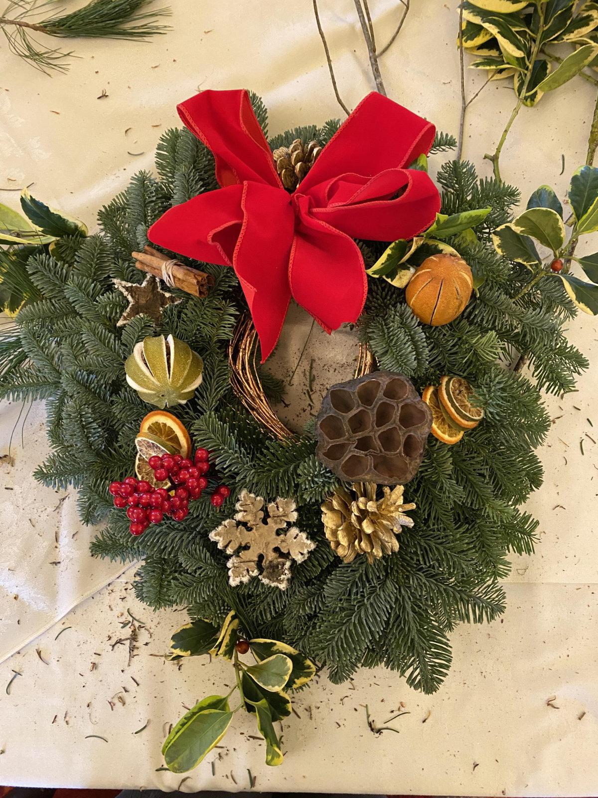 cairndale hotel christmas wreath