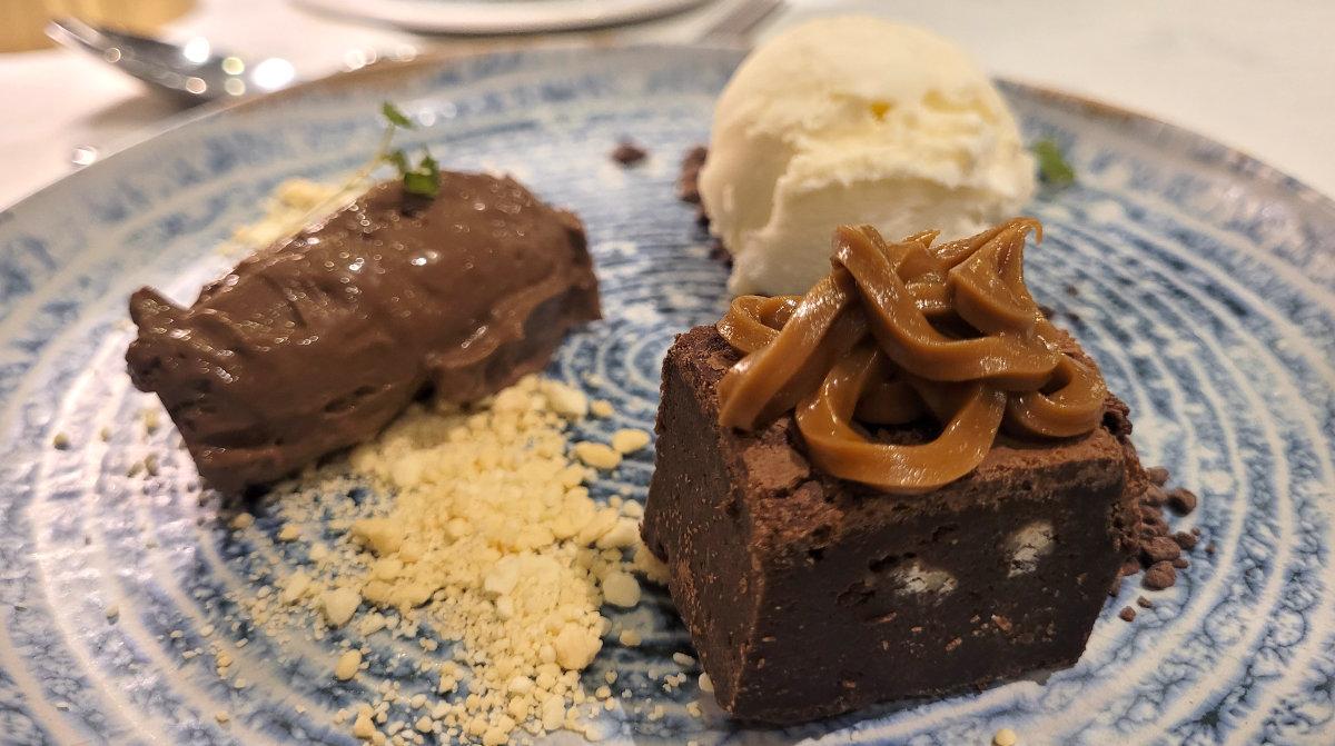 cairndale hotel trio of desserts