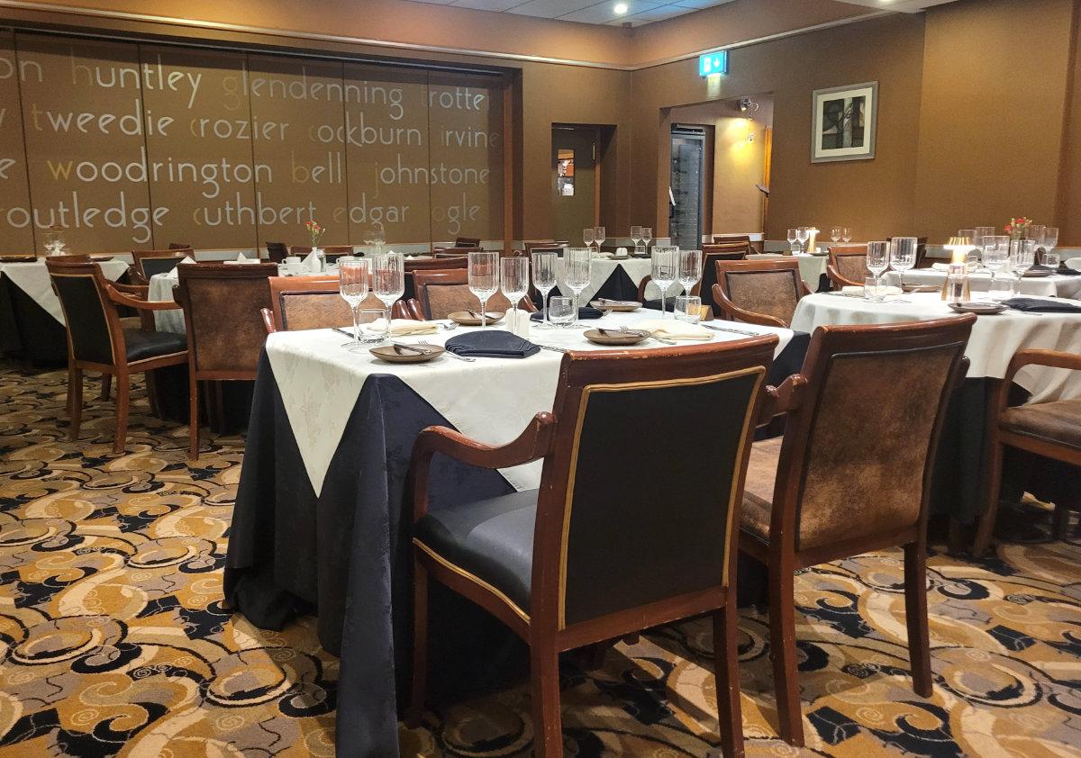 restaurant in cairndale hotel