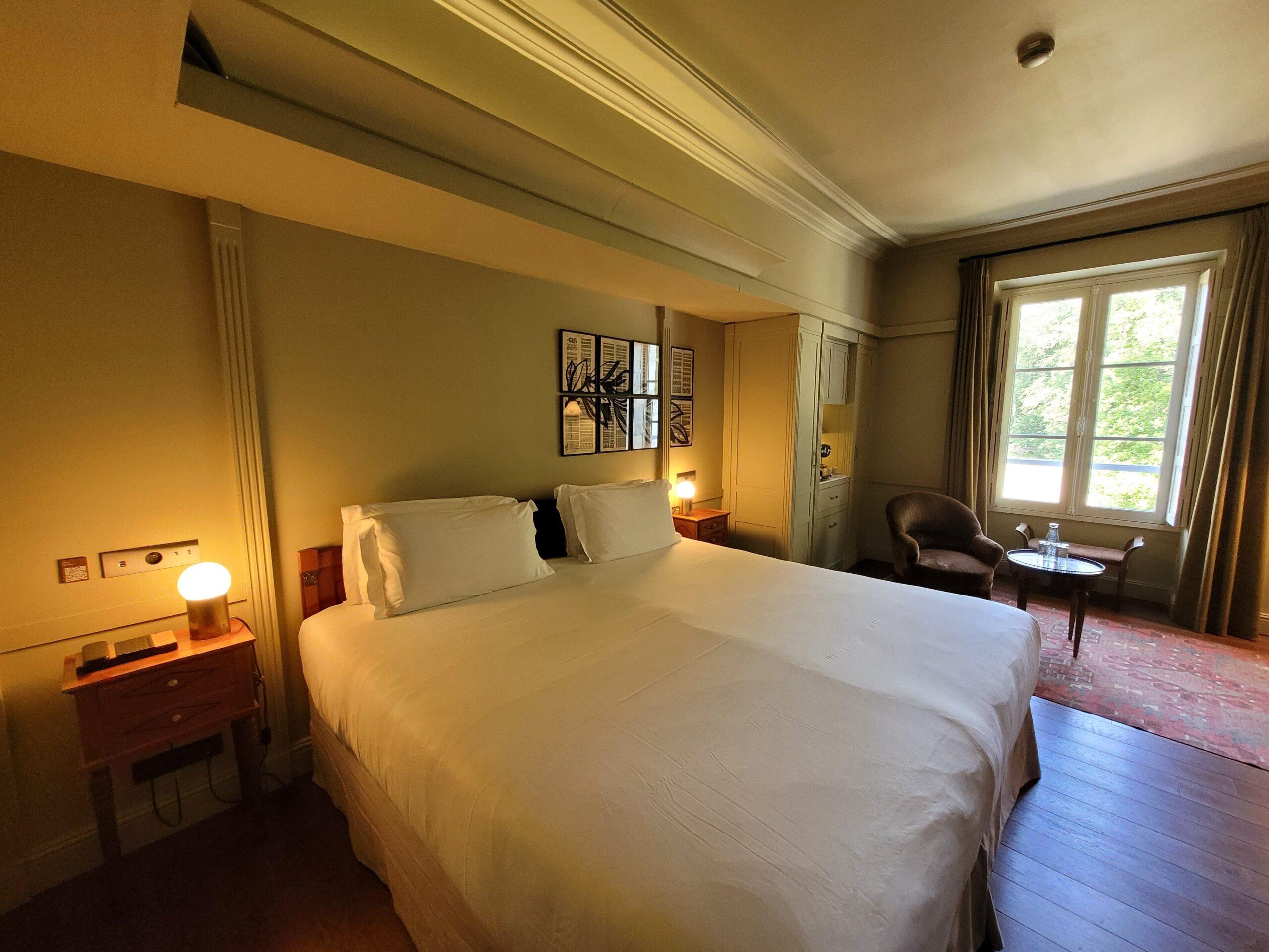 les sources de cheverny room inside