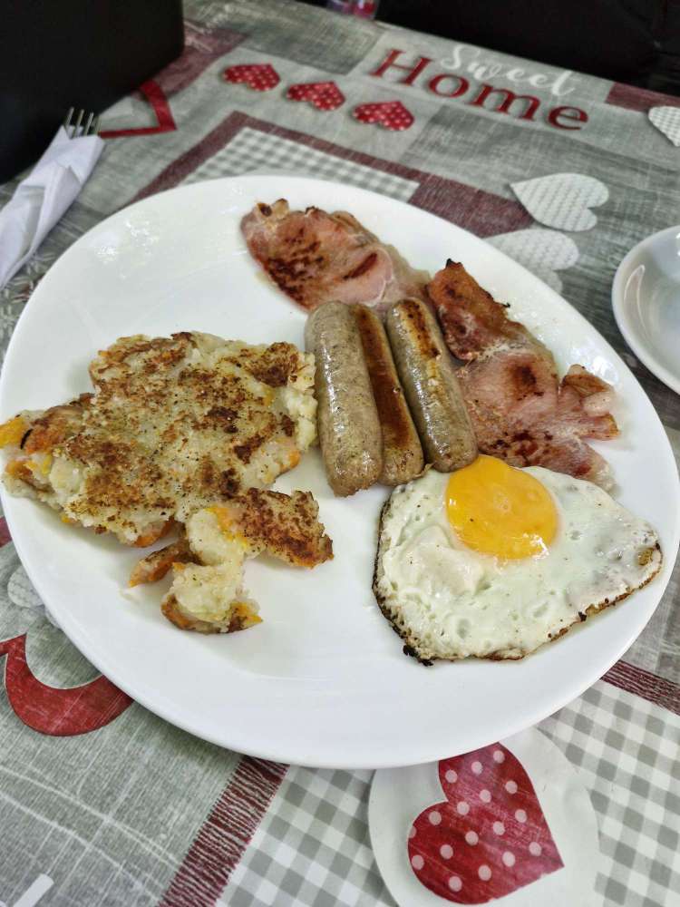 Pinner cafe London breakfast