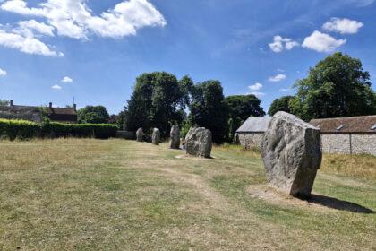 avebury travel guide