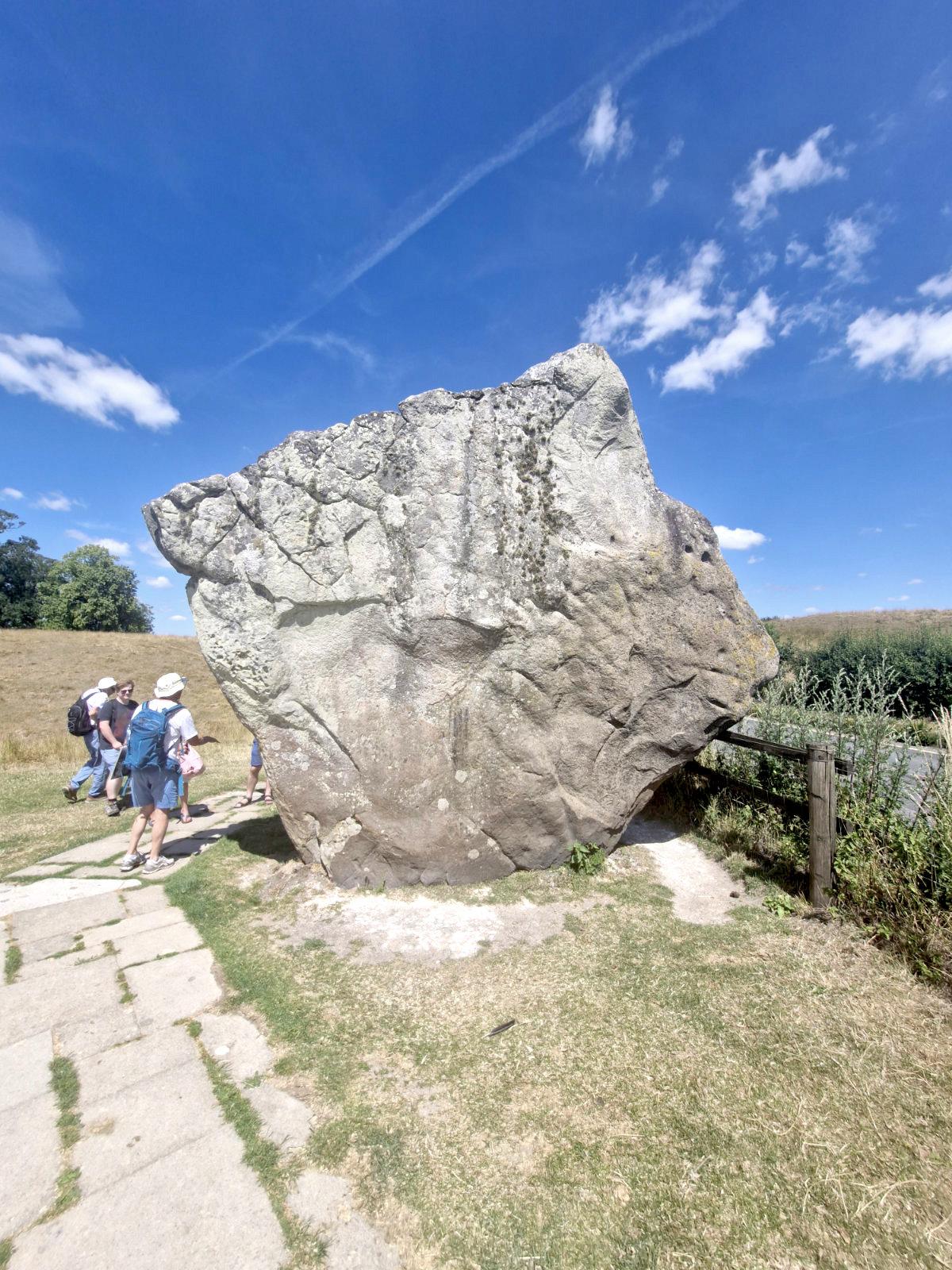 Travel Guide to Avebury