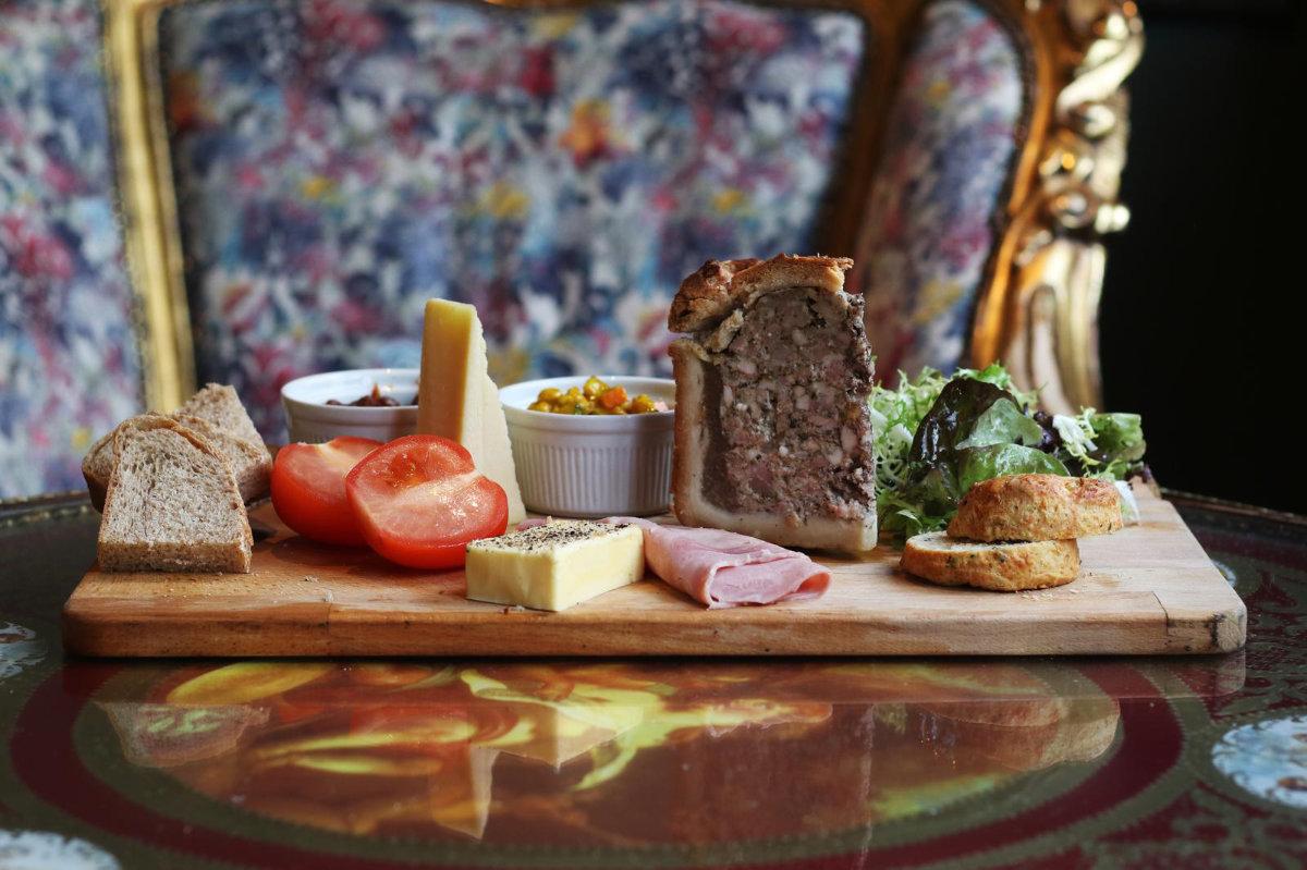 Angel of Bow traditional ploughmans (4)