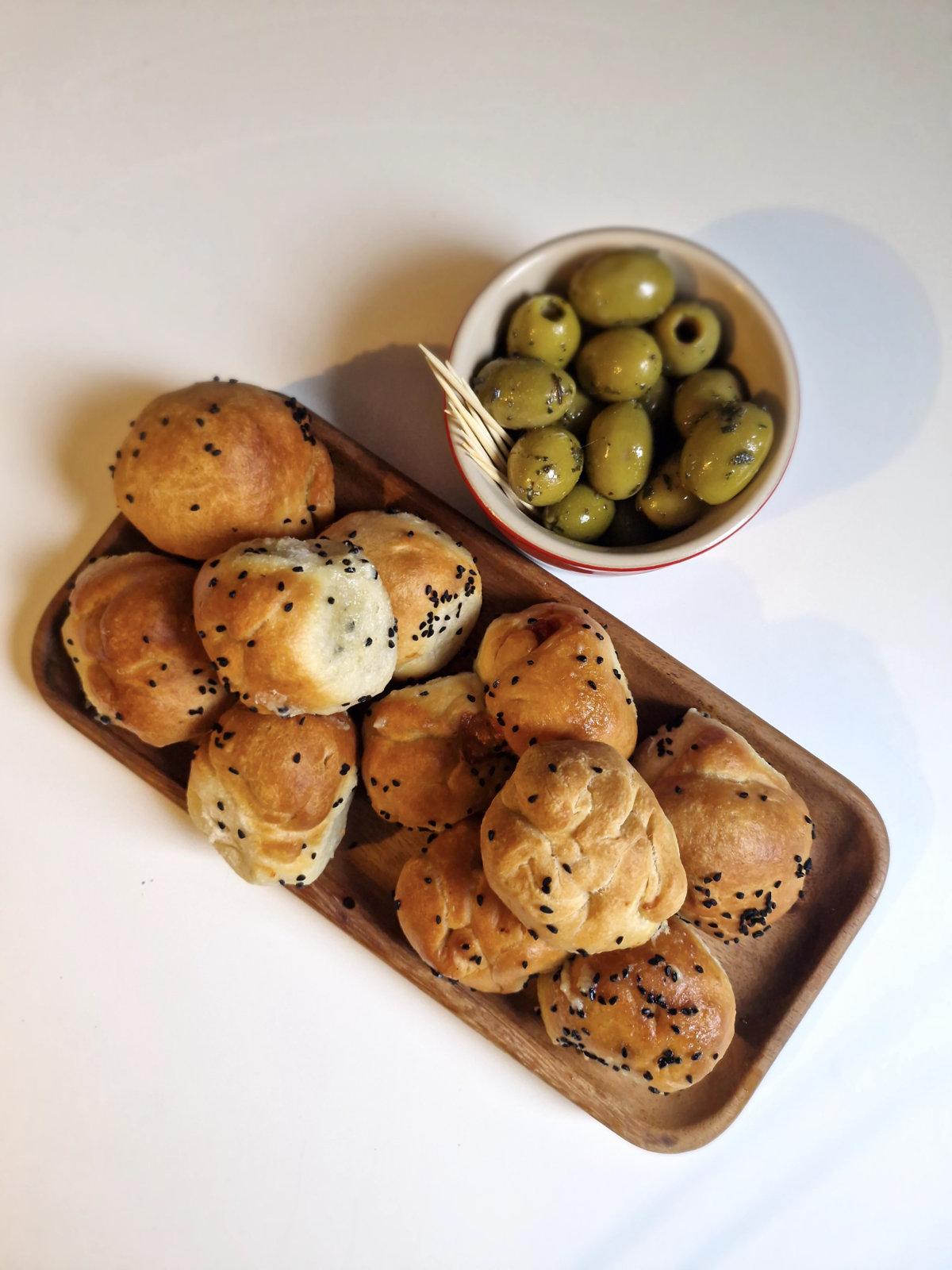 Brie and Pavé Doughballs Recipe