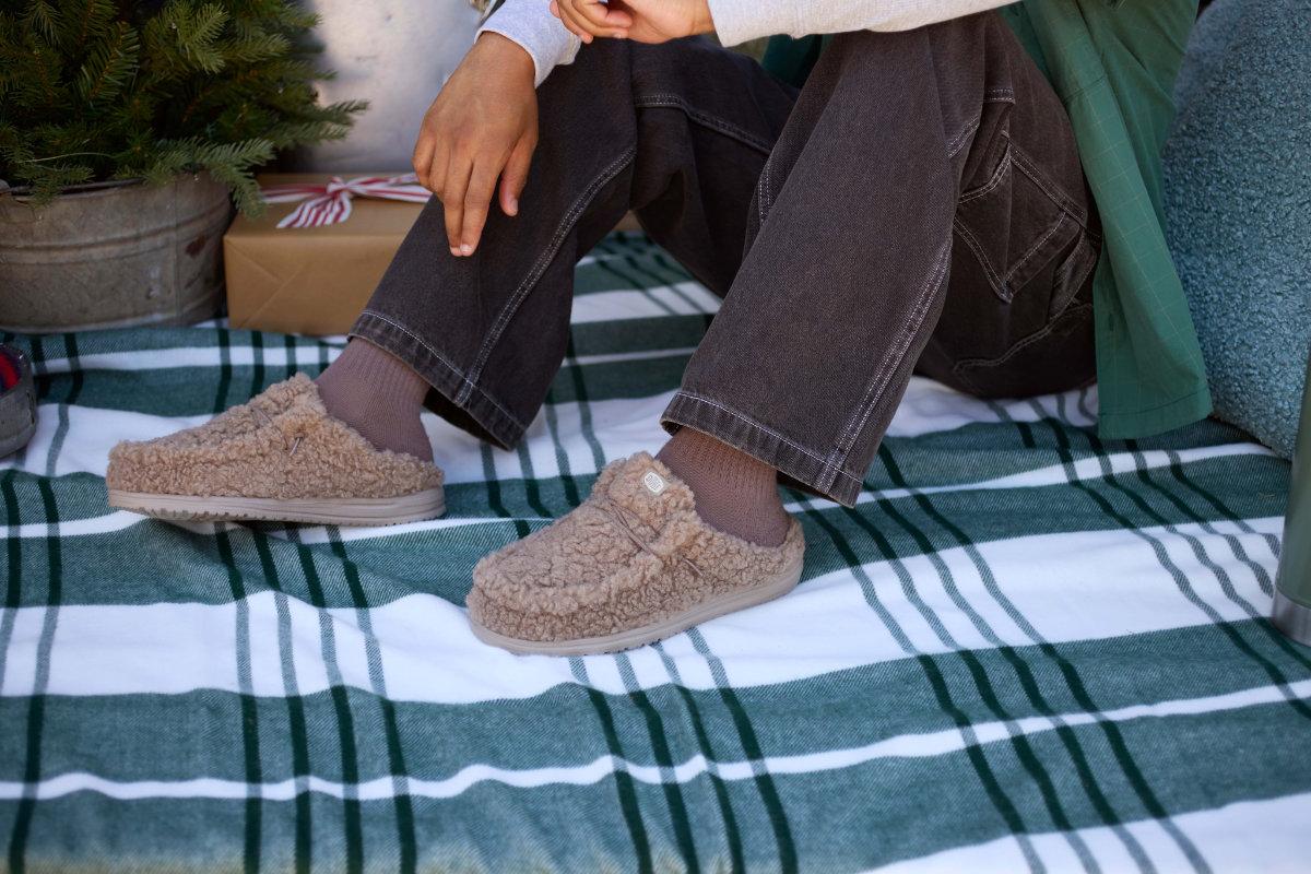 wally slippers hey dude