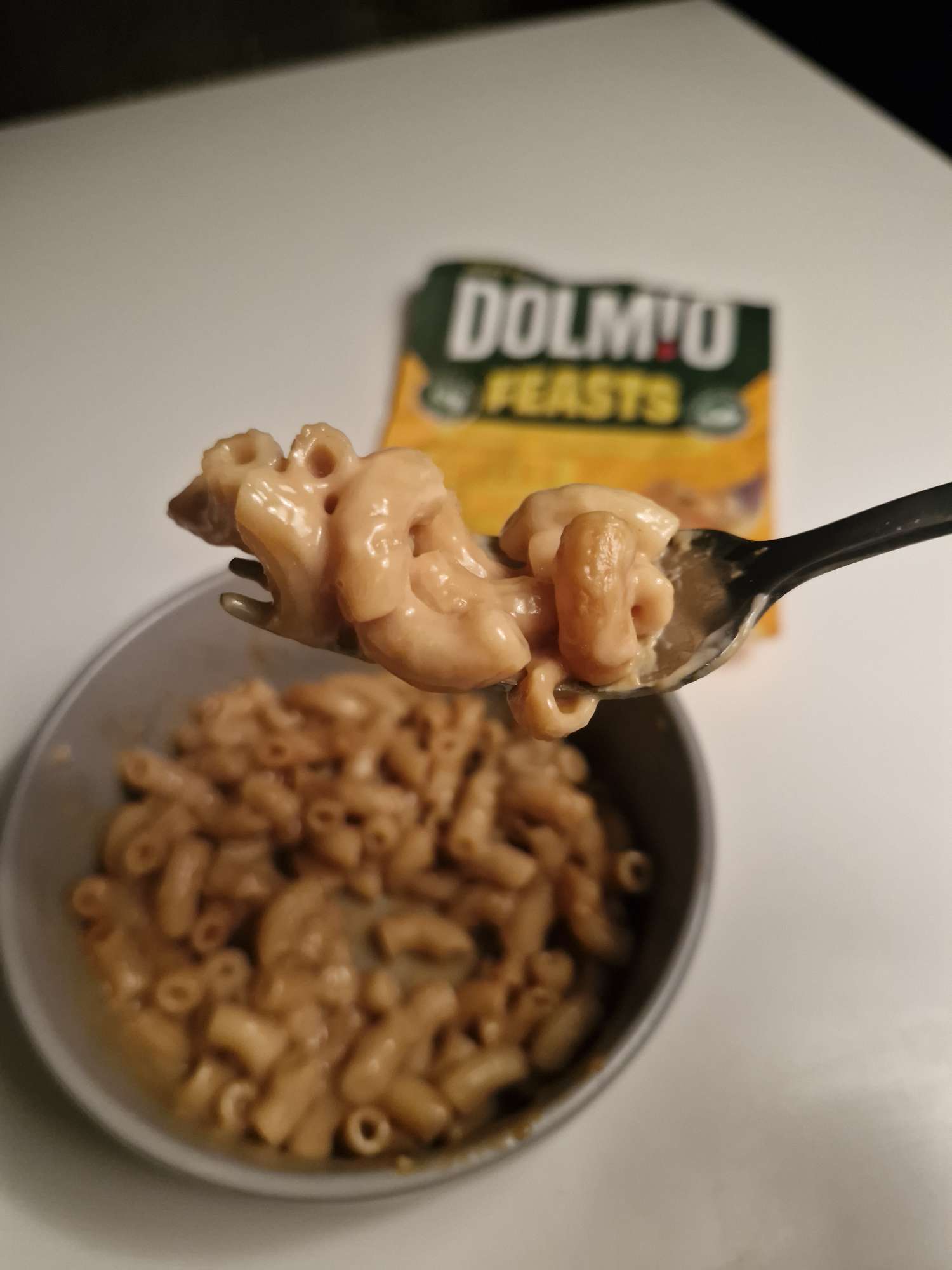 We try Dolmio Feasts cheesy mac & cheese pasta ready meal so you don't have to!