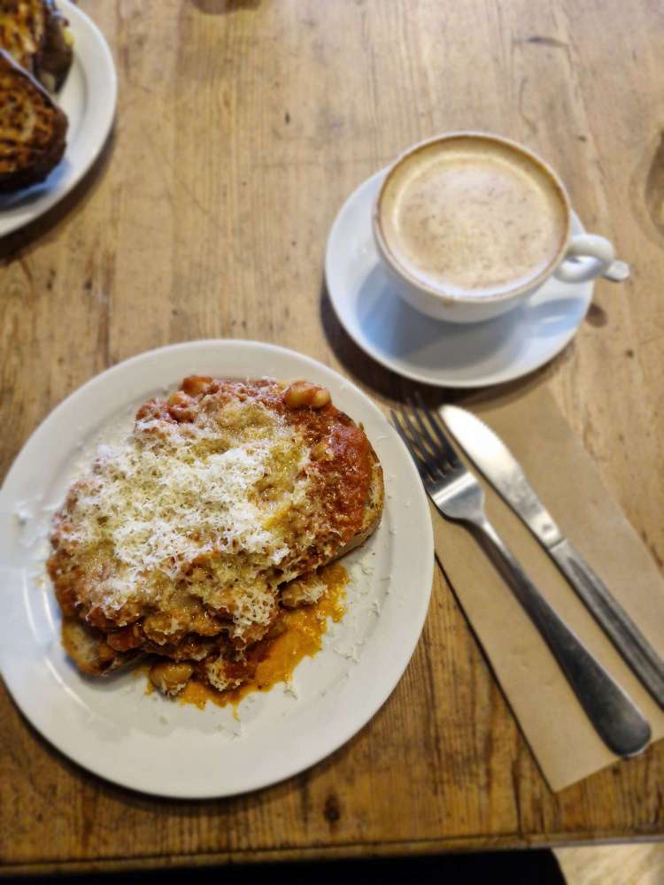 Twelve Triangles Stockbridge House beans with toasted sourdough cultured butter and scottish cheddar