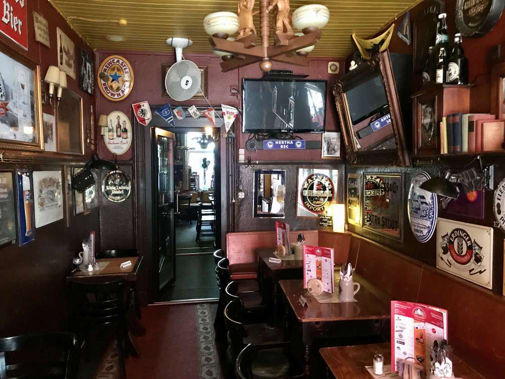 Dicke Wirtin traditional Berlin restaurant in Charlottenburg