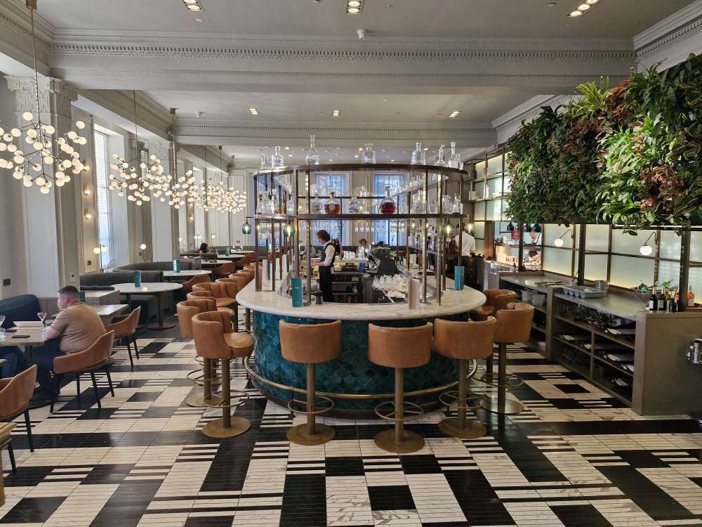 inside iasg restaurant kimpton blythswood square glasgow 
