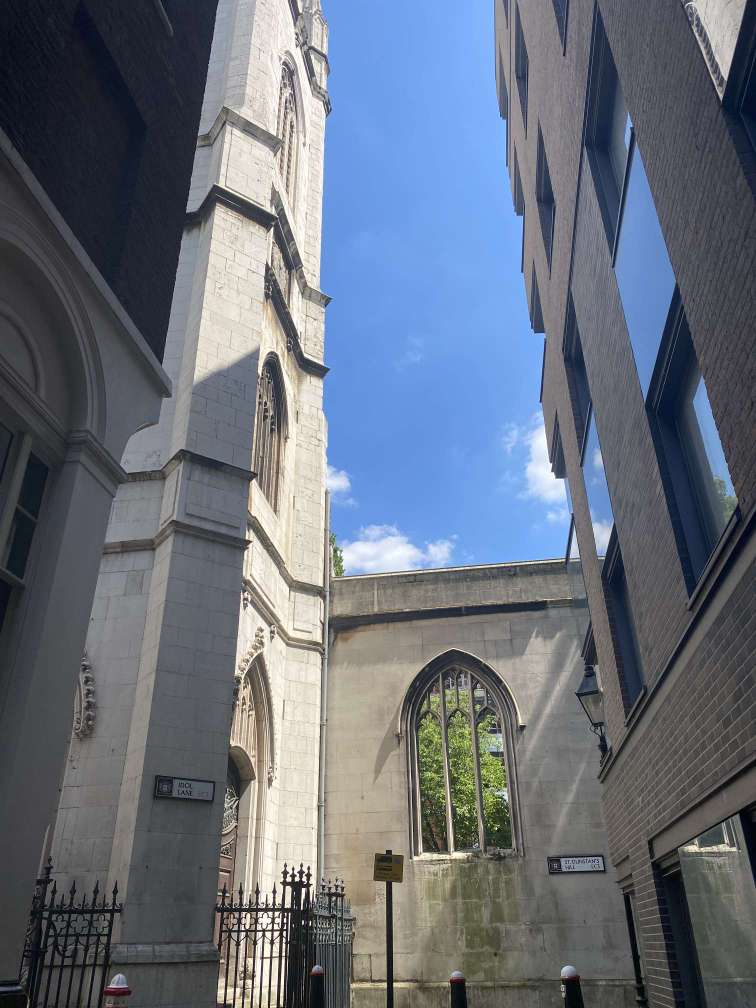 St Dunstan in the East London: A Hidden Garden Among the Ruins