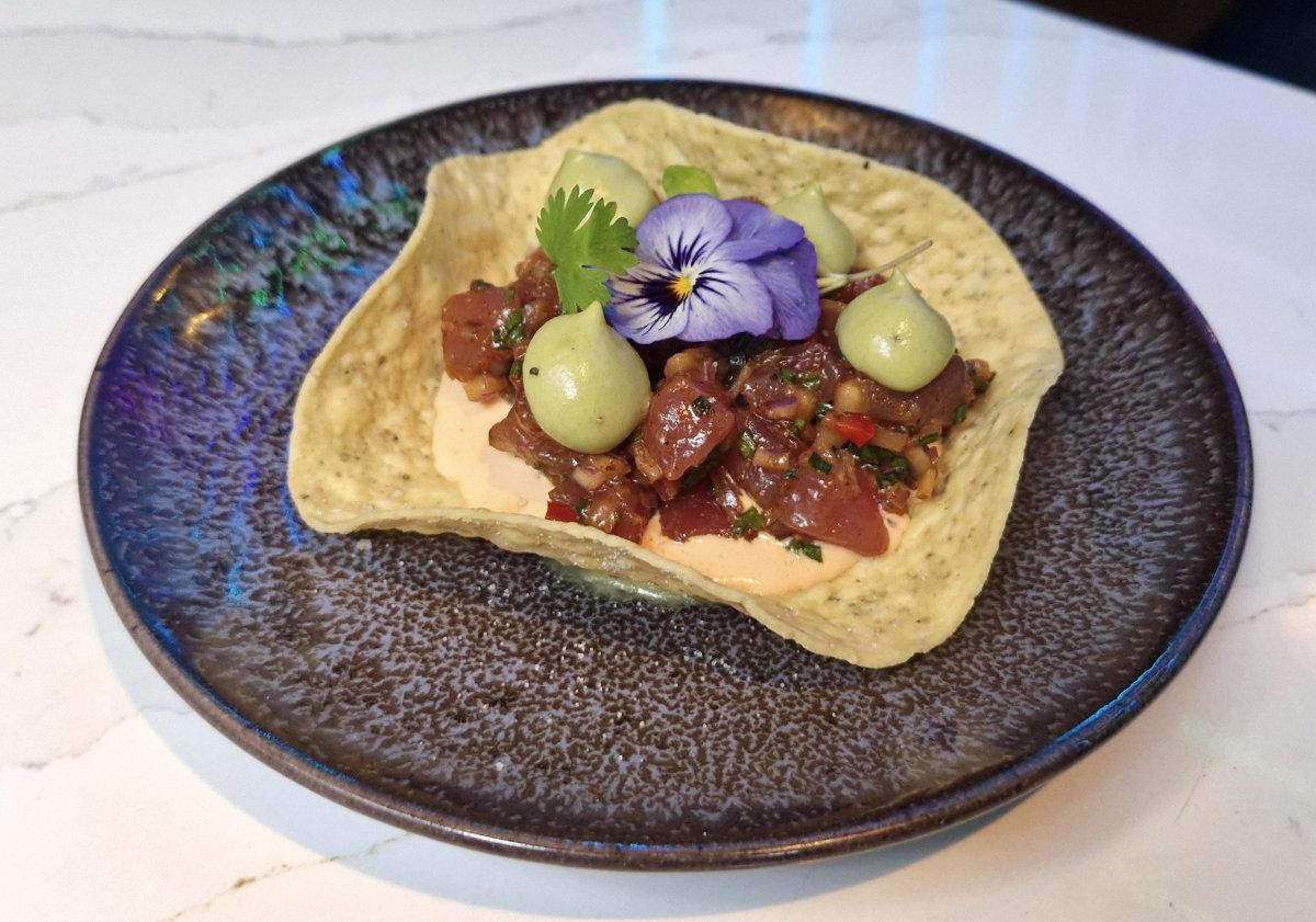 el santo glasgow tuna taco