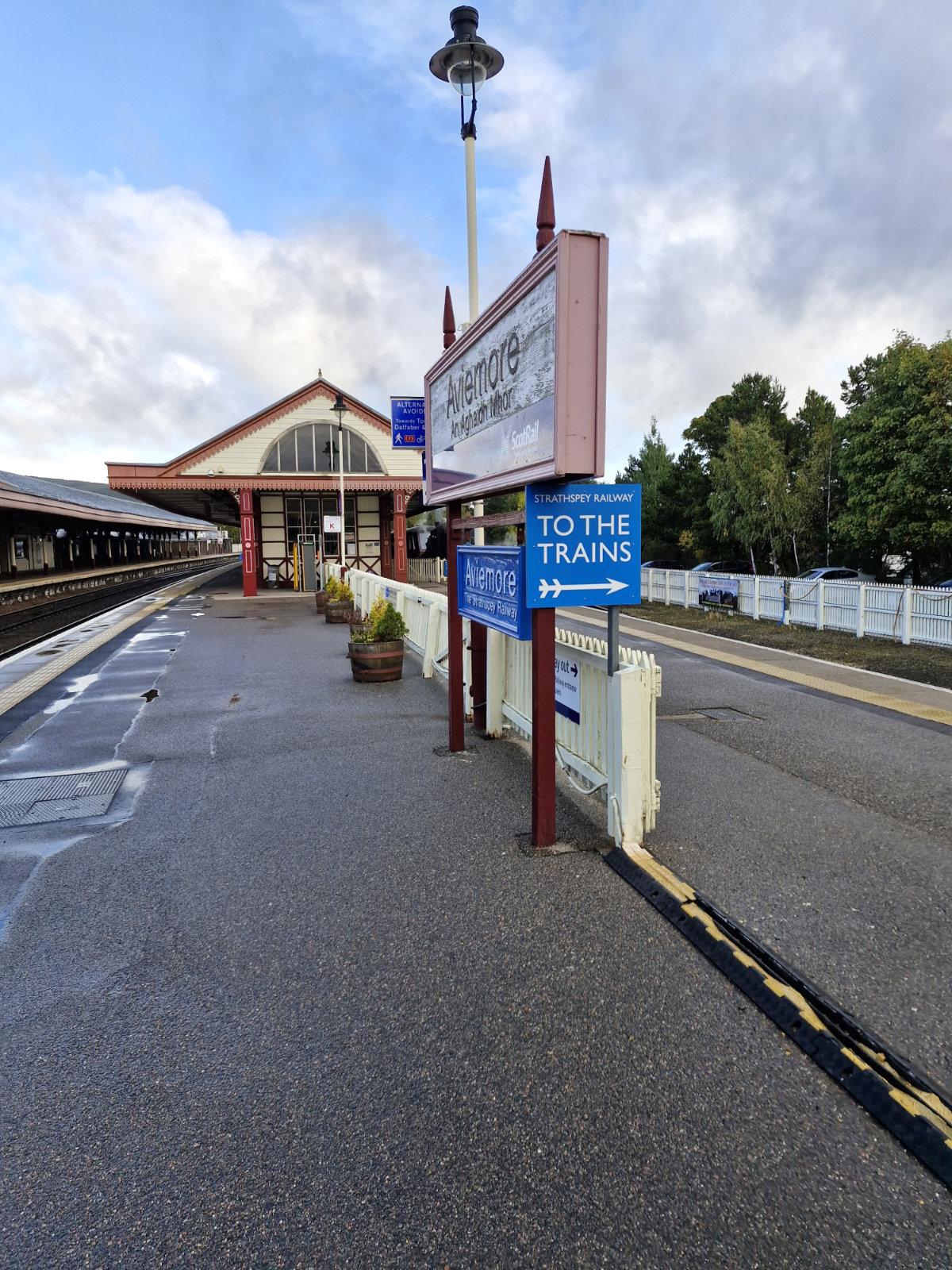 Strathspey Railway Aviemore Guide platform