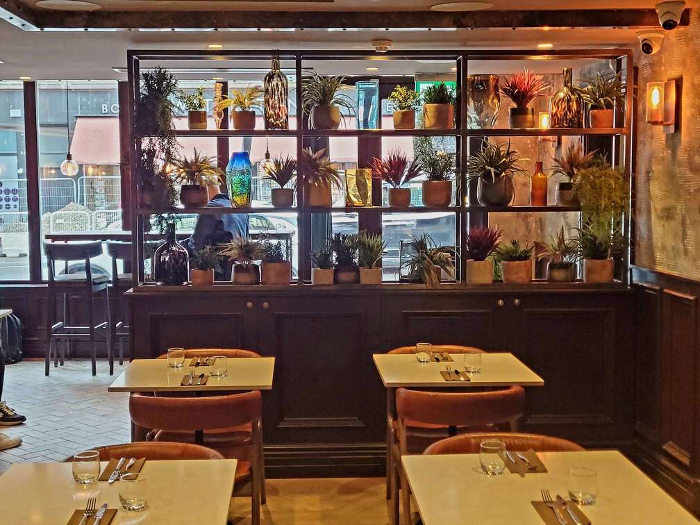 inside lennox Byres Road Glasgow