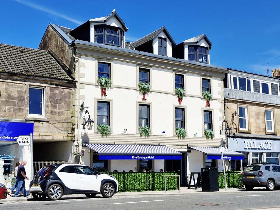 outside Riva Boutique Hotel Helensburgh Review – Stylish Seafront Stay Near Loch Lomond