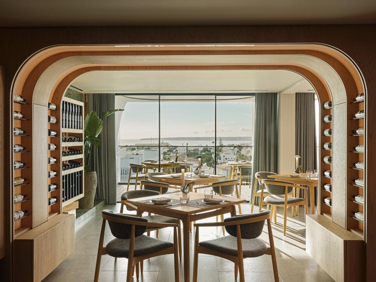 VINO at W Algarve Launches Sommelier’s Table Wine Dinner Series