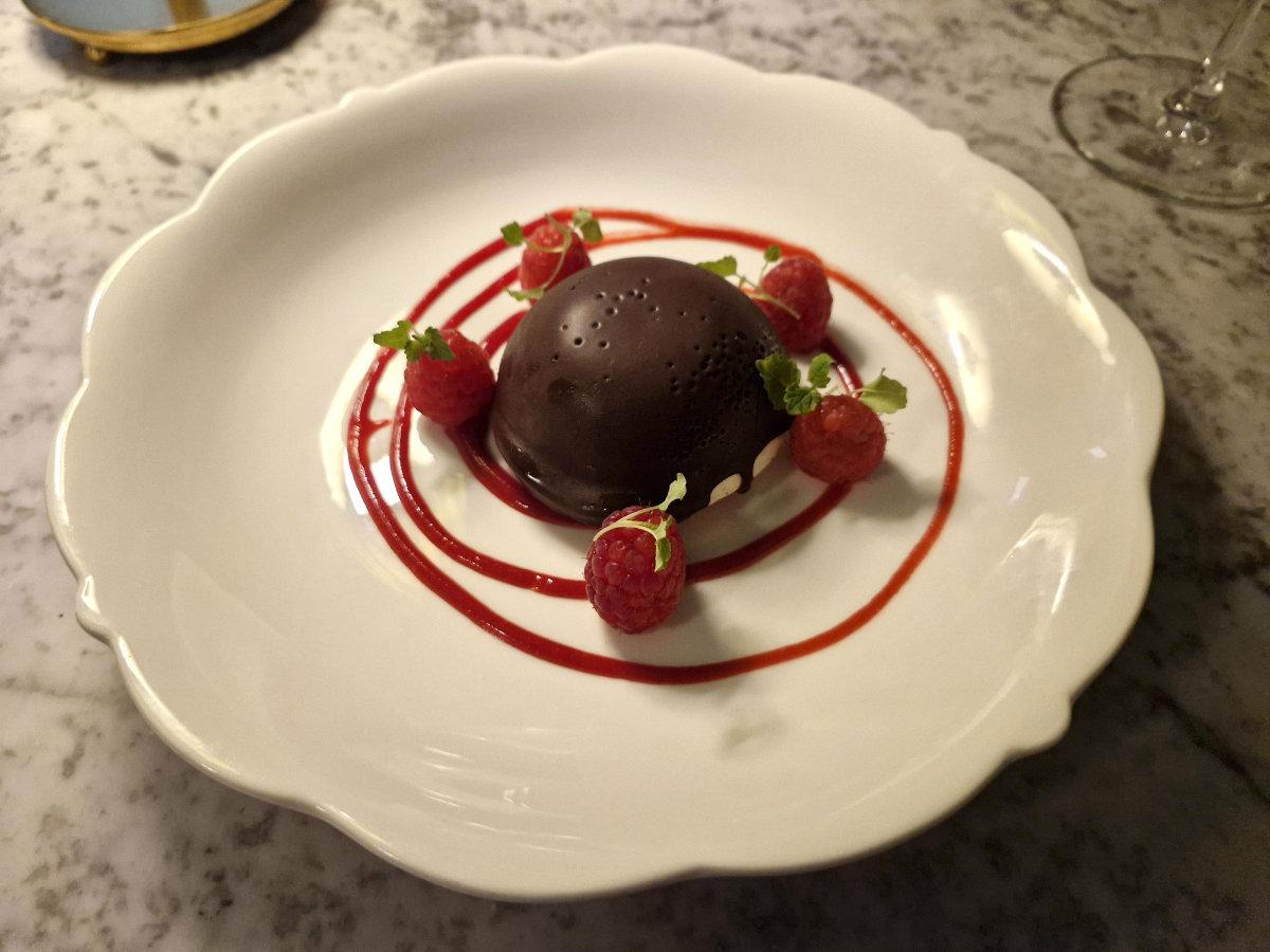 raspberry marshmallow teacake