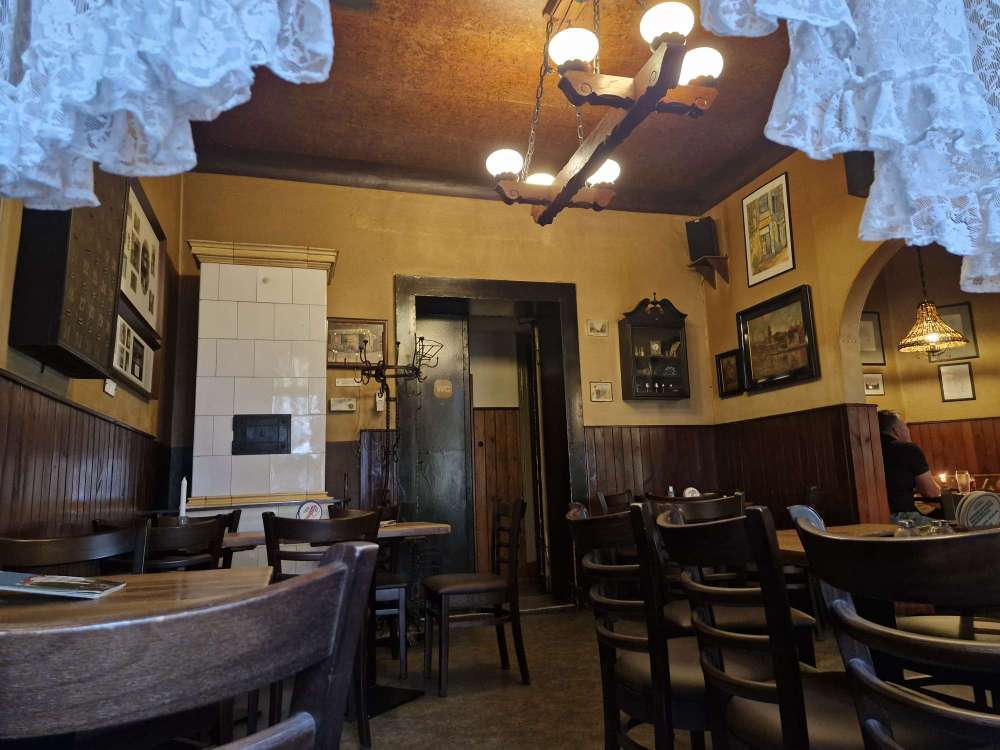 inside of metzer eck bar berlin
