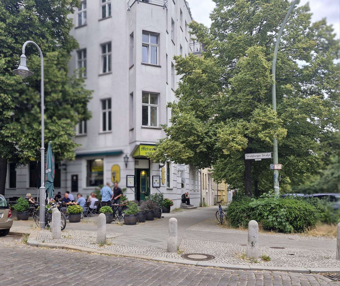 outside of metzer eck bar berlin
