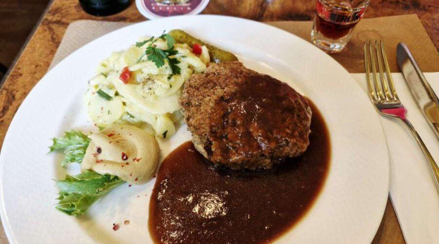 Berlin boulette at Restaurant Berlinchen Berlin