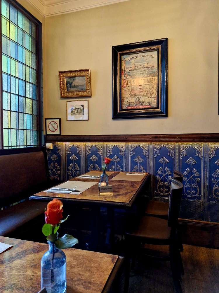 inside Restaurant Berlinchen Berlin