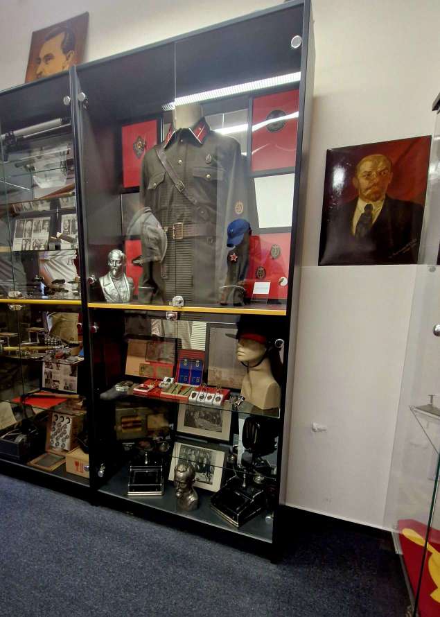 Soviet espionage equipment on display